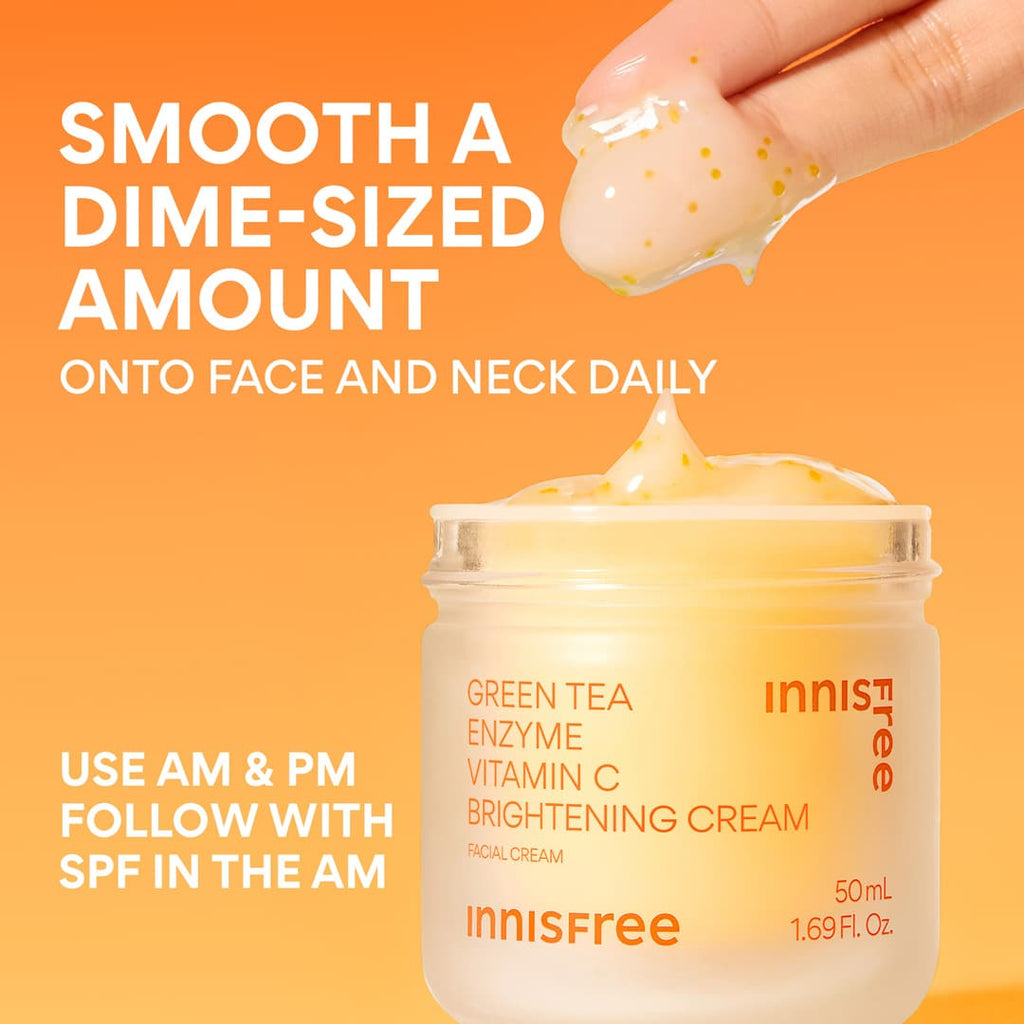 Vitamin C Brightening Gel Cream application
